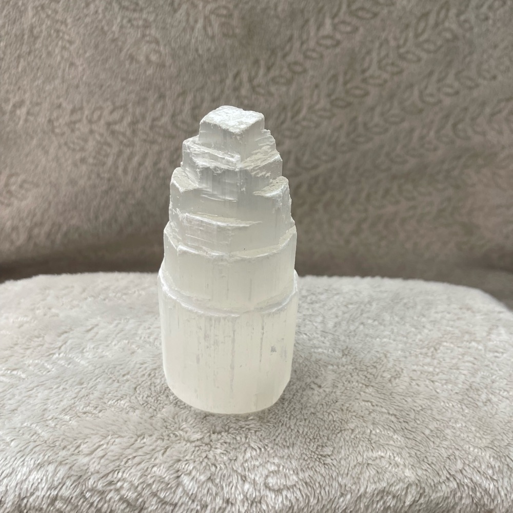 White‎ Selenite Tower